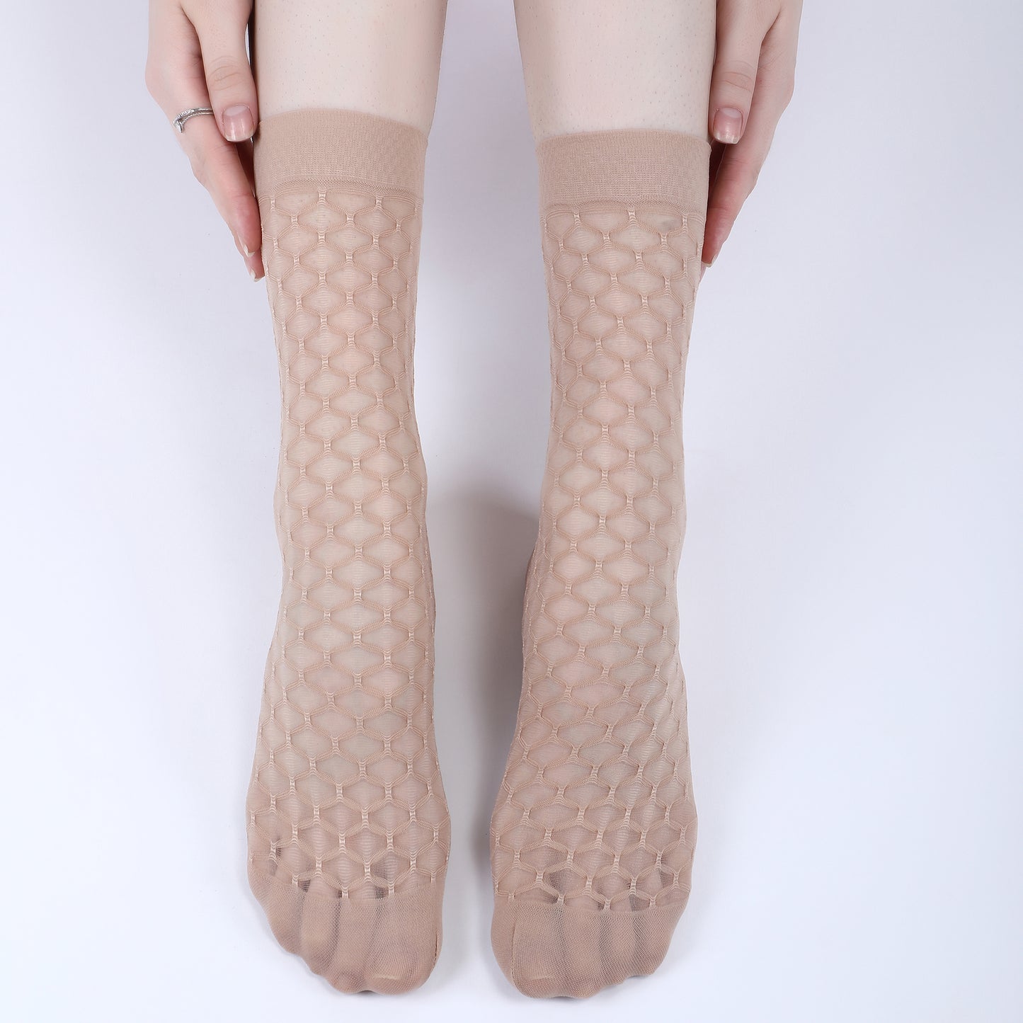 Diamond Pattern Sheer Ankle Socks-Skin