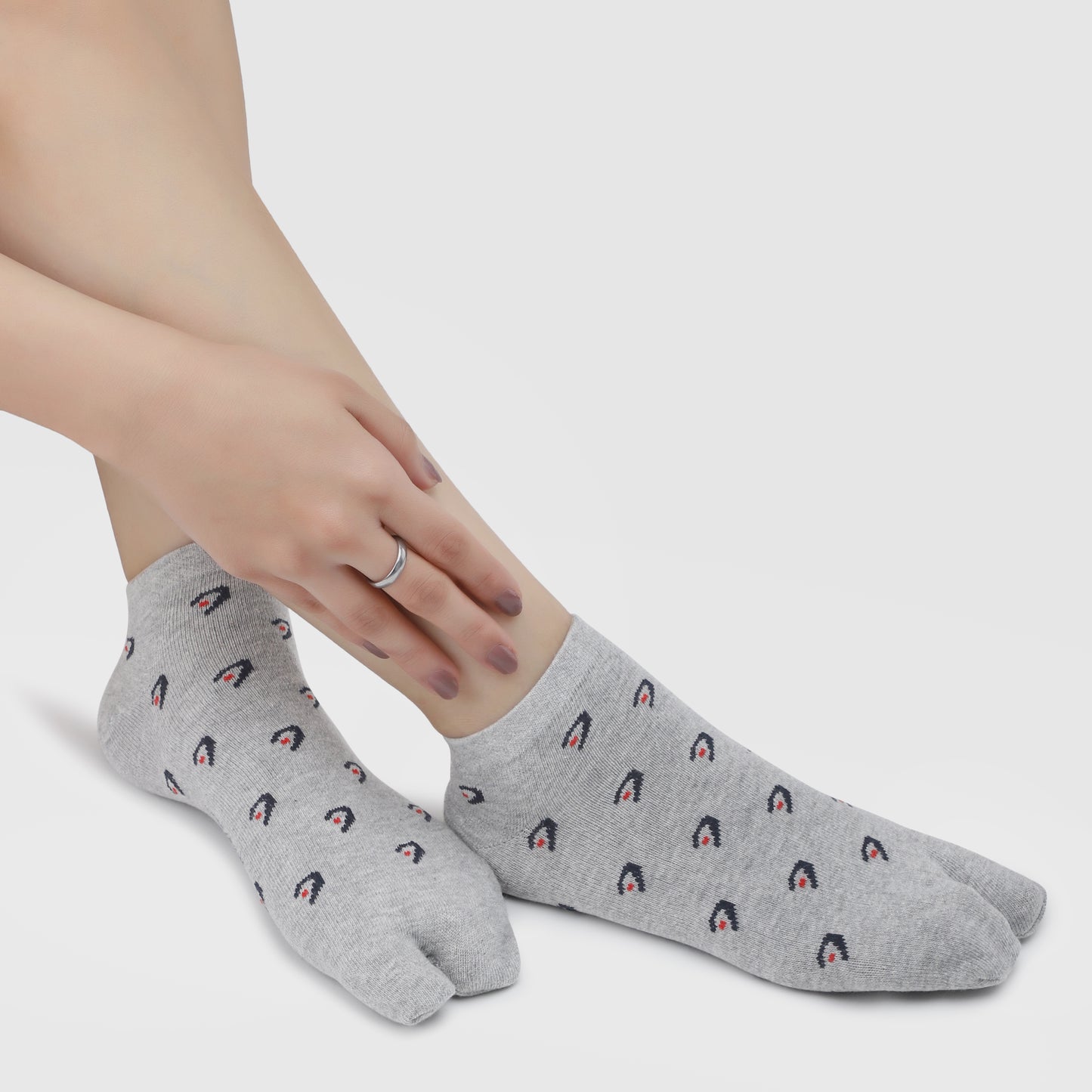Comet Attack Ankle Thumb Socks-Light Grey