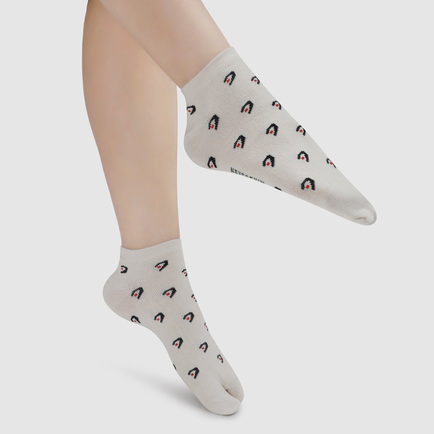 Comet Attack Ankle Thumb Socks-Cream