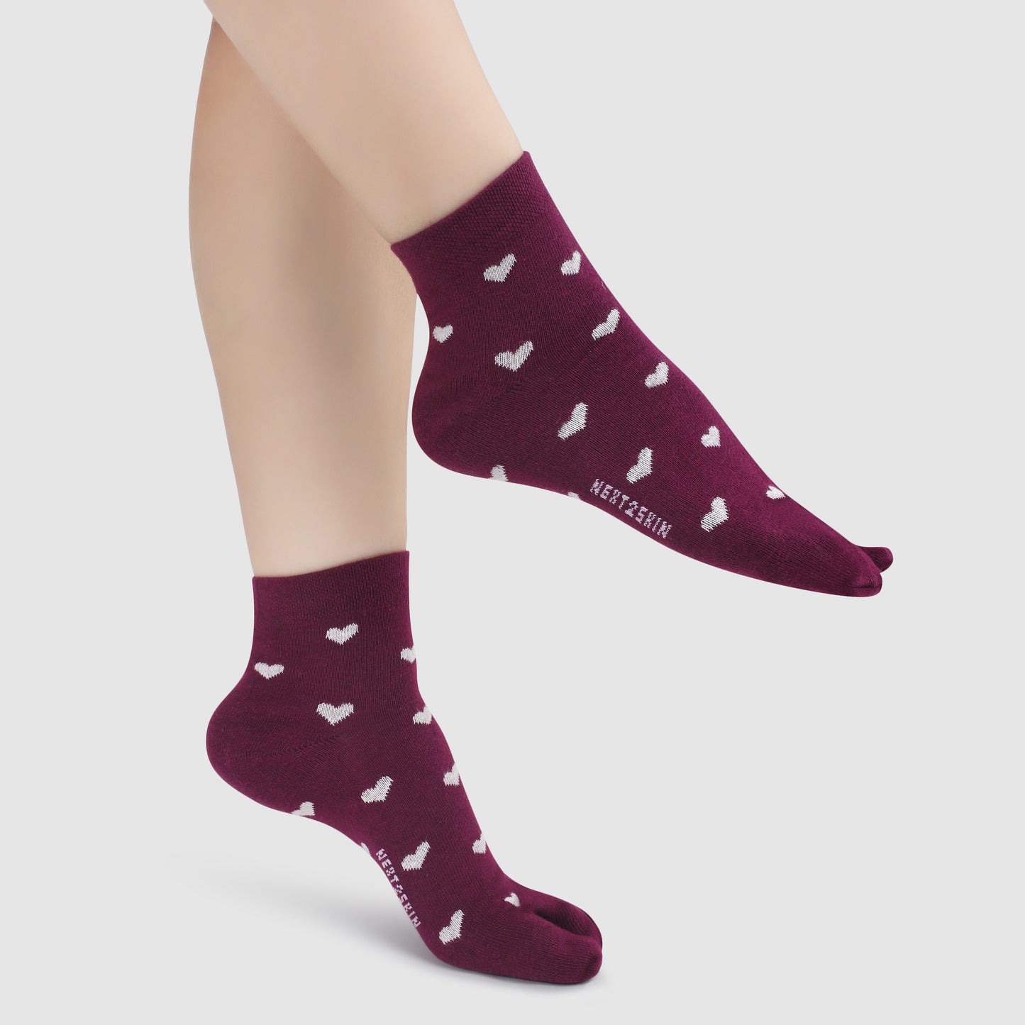 Little Hearts Ankle Thumb Socks-Wine