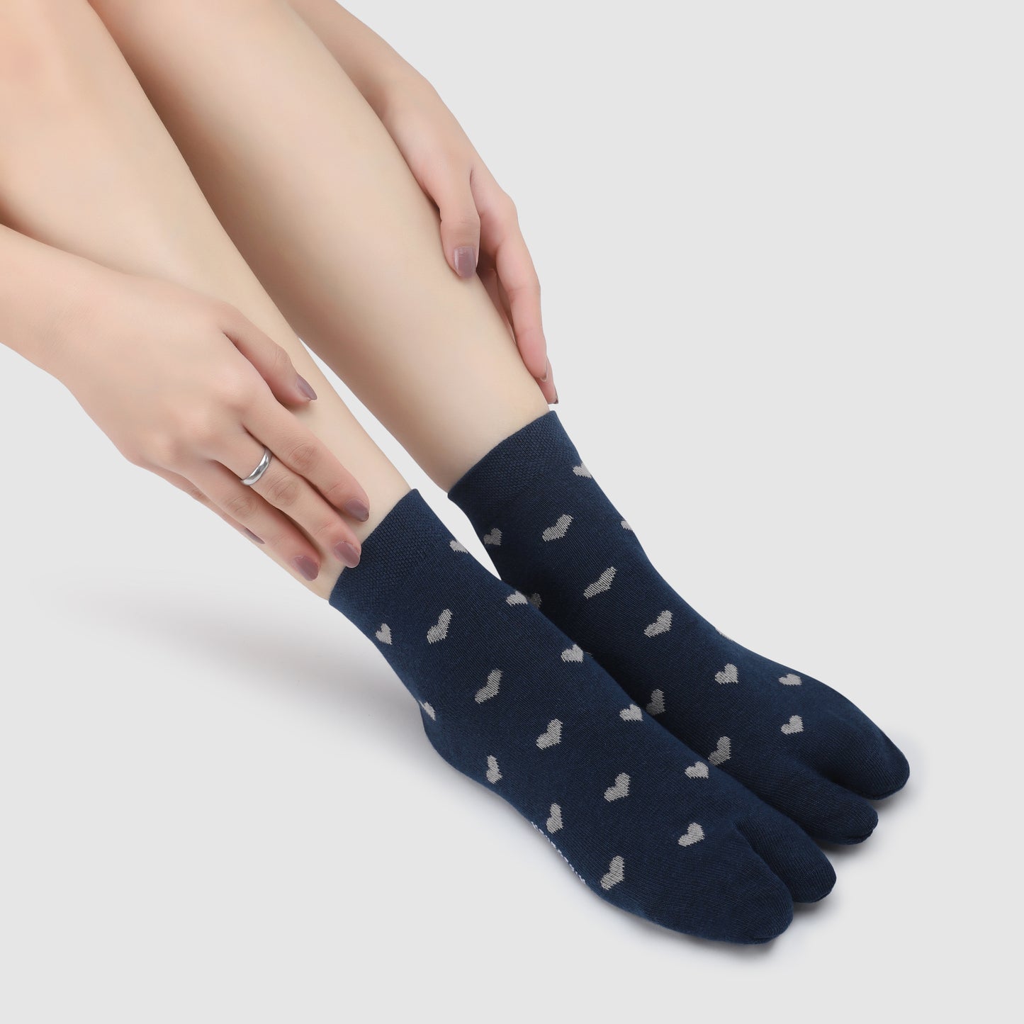 Little Hearts Ankle Thumb Socks-Navy Blue