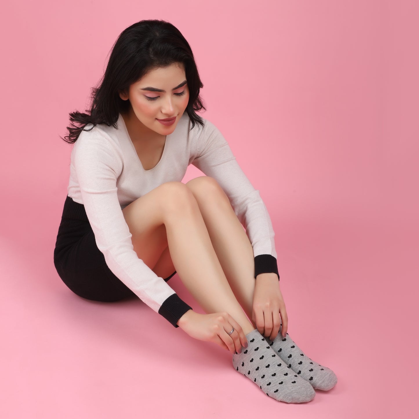 Little Hearts Ankle Thumb Socks-Light Grey
