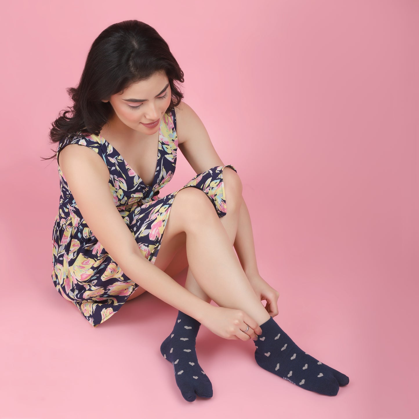 Little Hearts Ankle Thumb Socks-Navy Blue