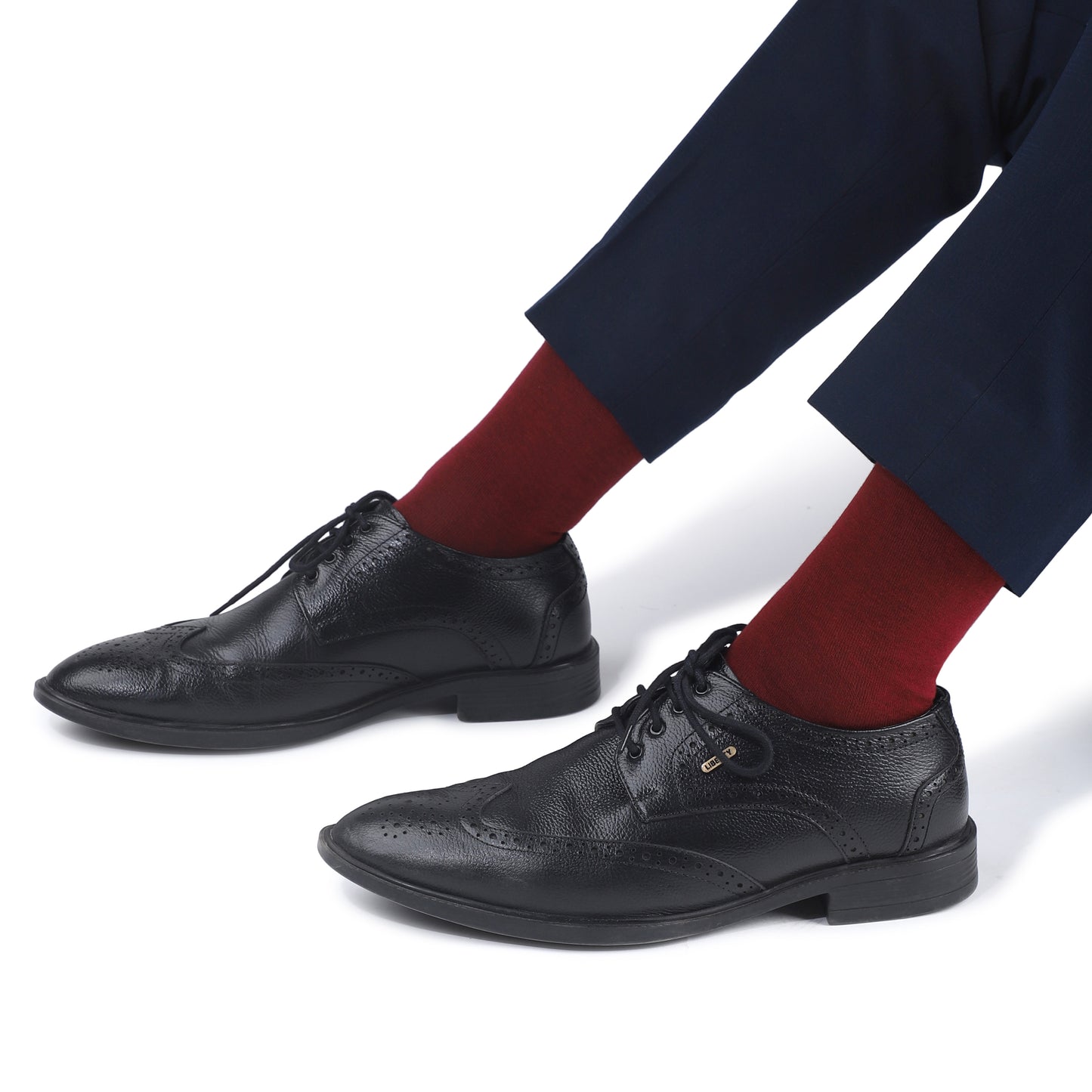 Men Crew Length Seamless Socks-Maroon