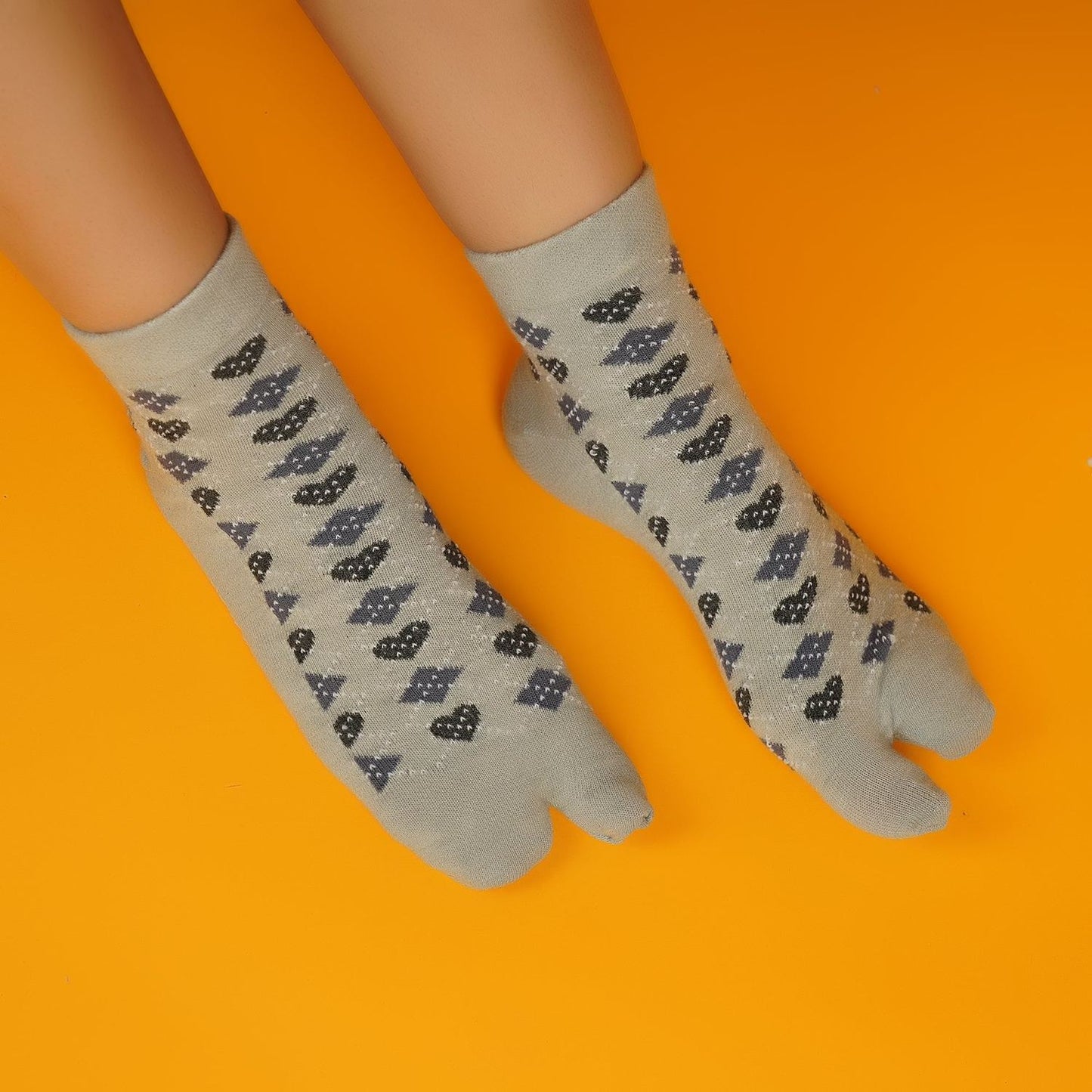 Ankle Thumb Argyle Socks (Grey)