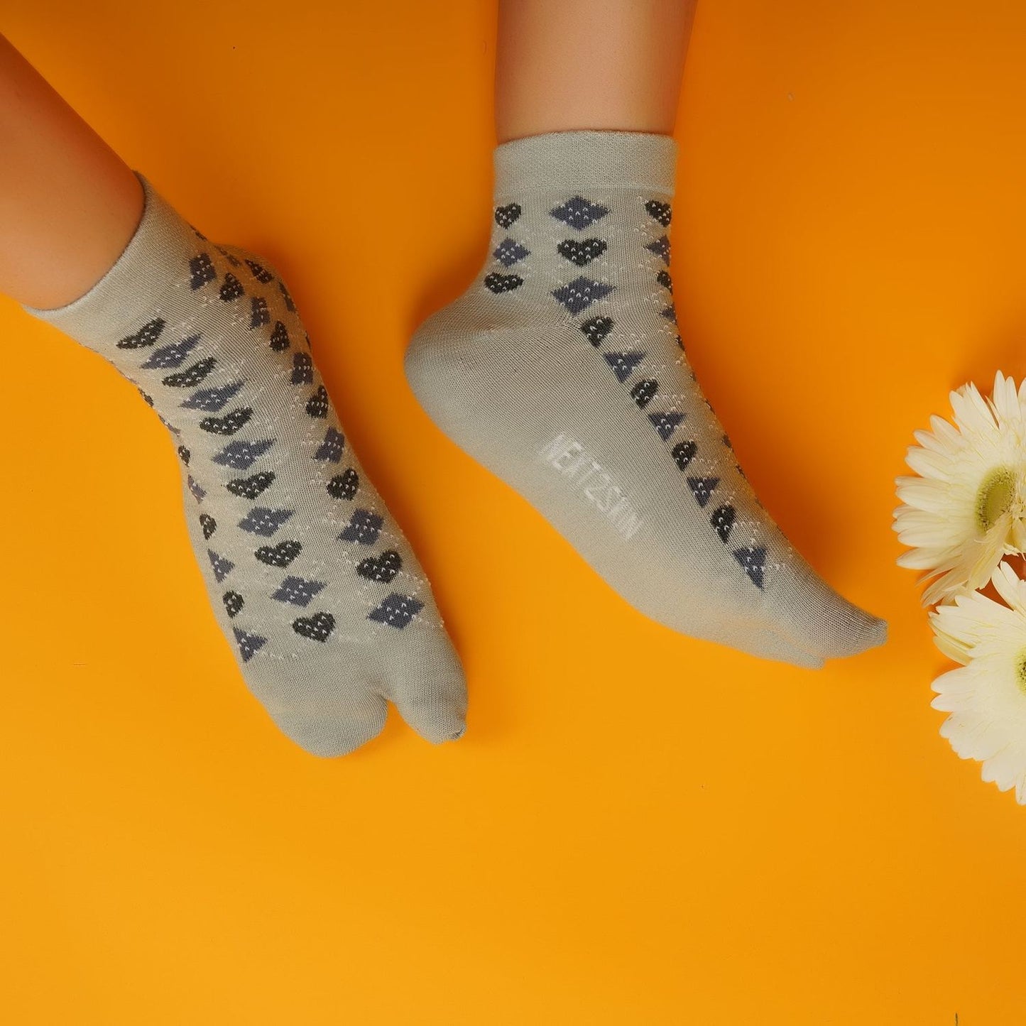 Ankle Thumb Argyle Socks (Grey)
