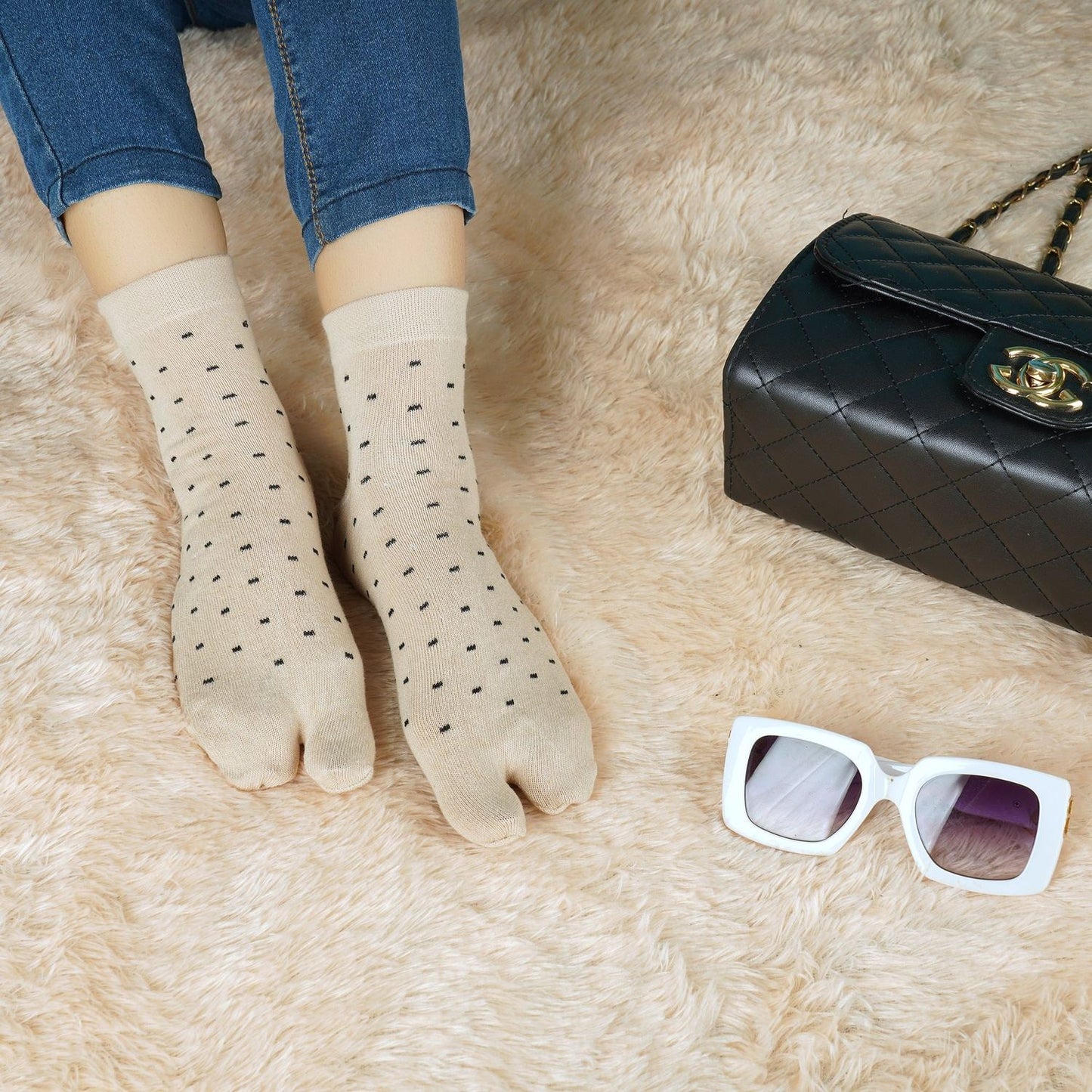 Ankle Thumb Dotted Socks (Peach)