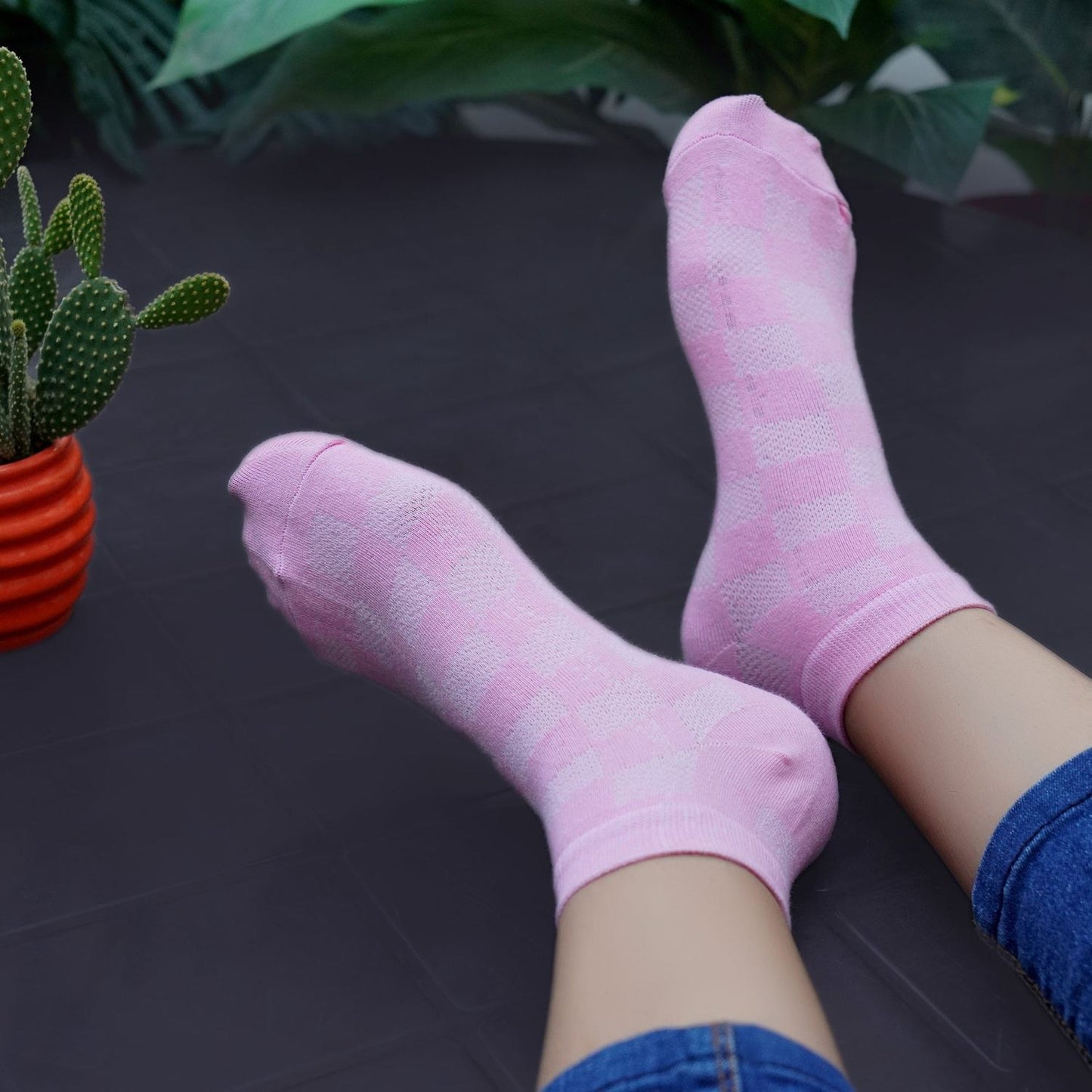 Check Pattern Sneaker Socks (Pink)