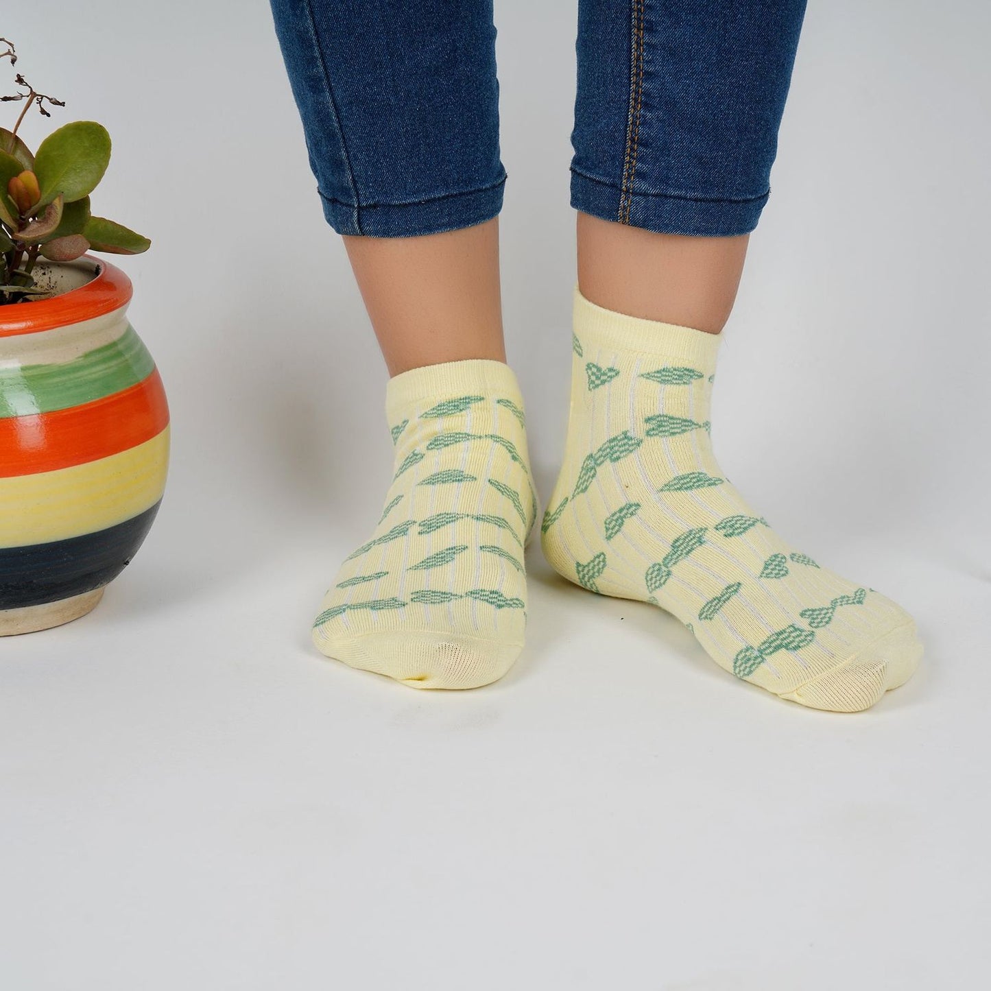 Heart Pattern Sneaker Socks (Yellow)