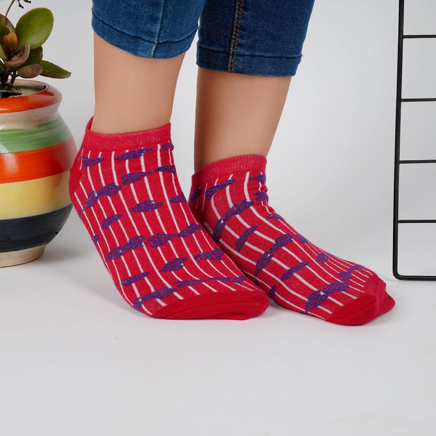Heart Pattern Sneaker Socks (Red)
