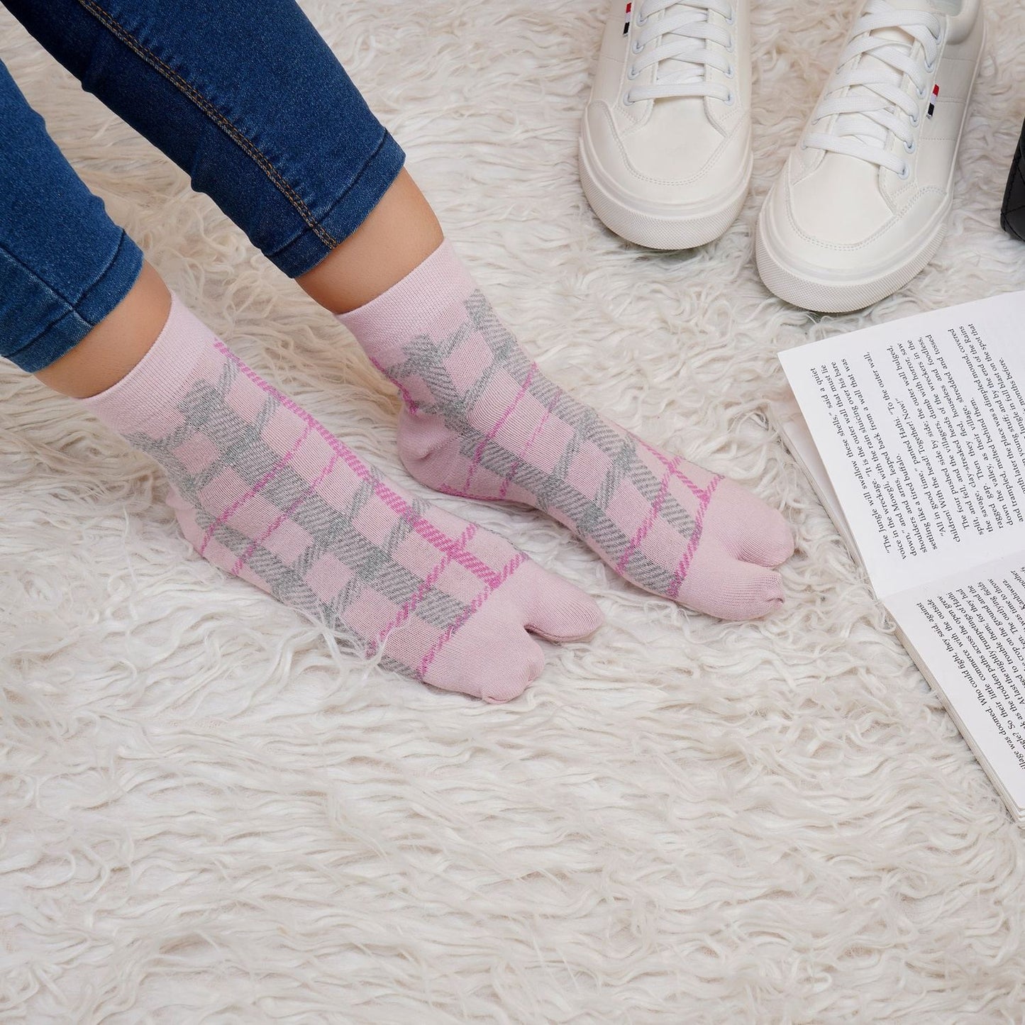 Plaid Pattern Ankle Thumb Socks (Pink)
