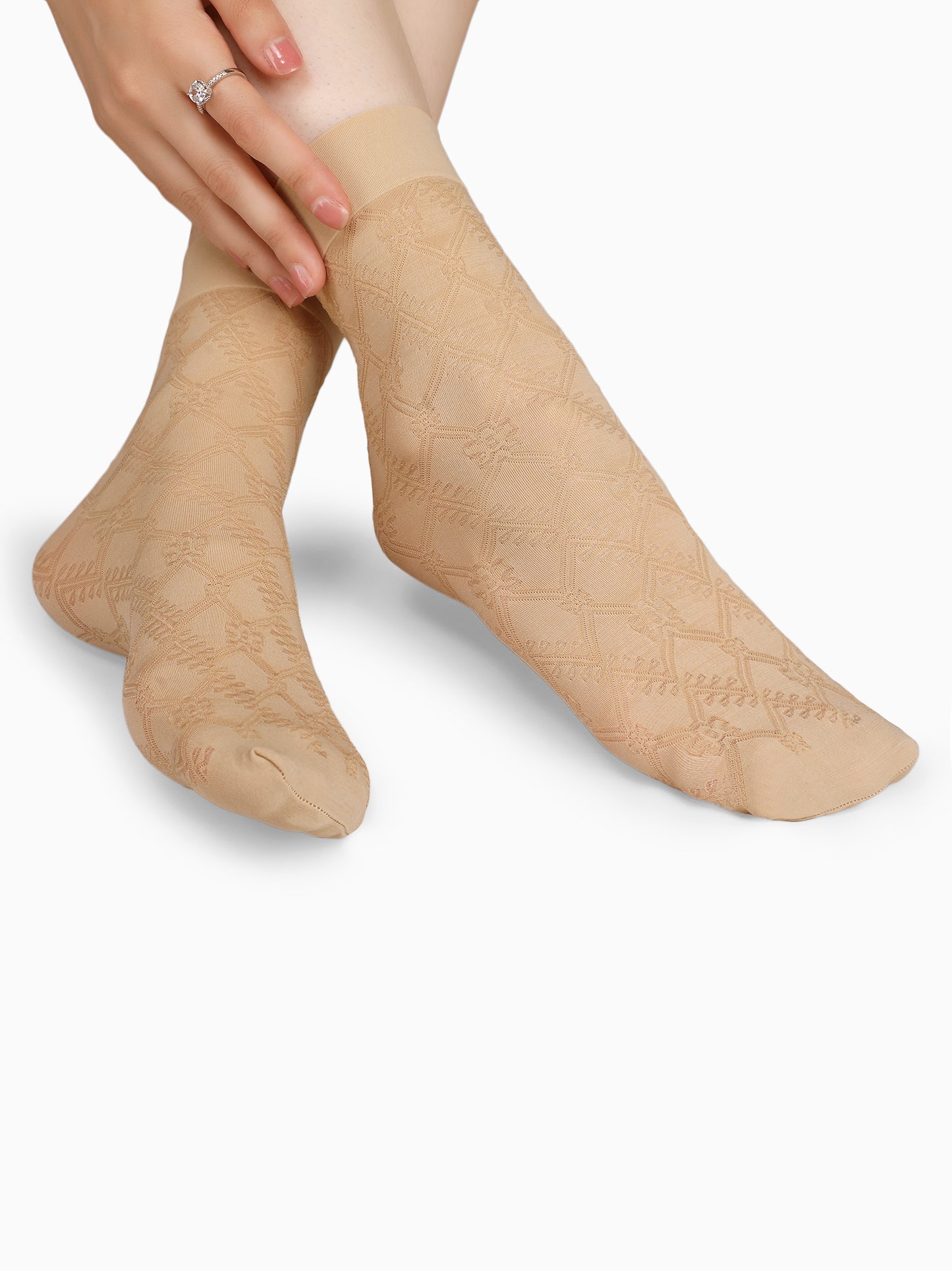 Women Nylon Opaque Geometric Floral Pattern Ankle Length Without Thumb Socks (Black/Skin)
