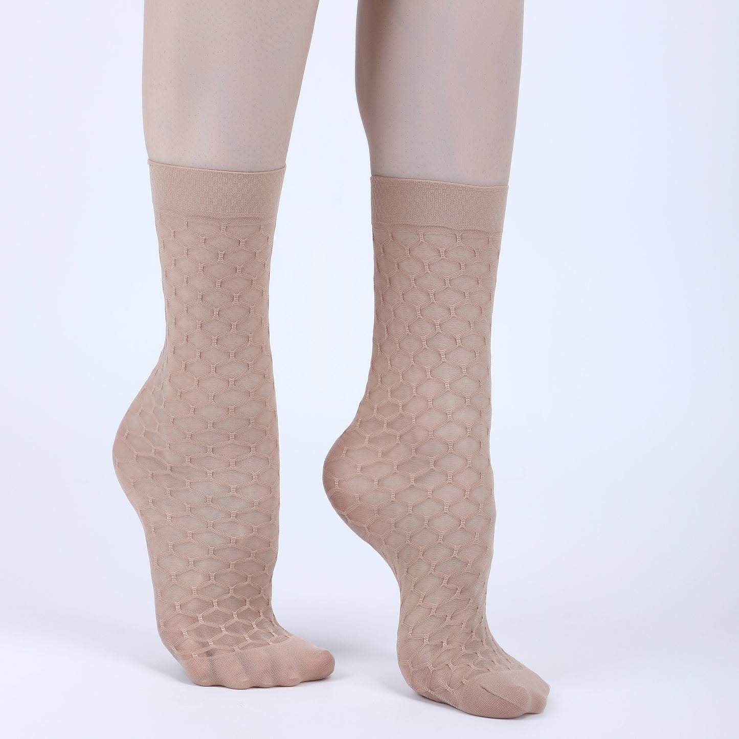 Diamond Pattern Sheer Ankle Socks-Skin