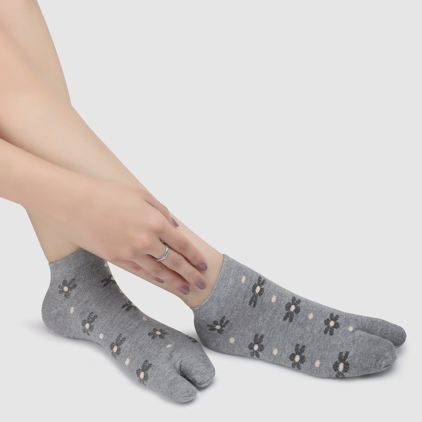 Sunflower Ankle Thumb Socks-Light Grey