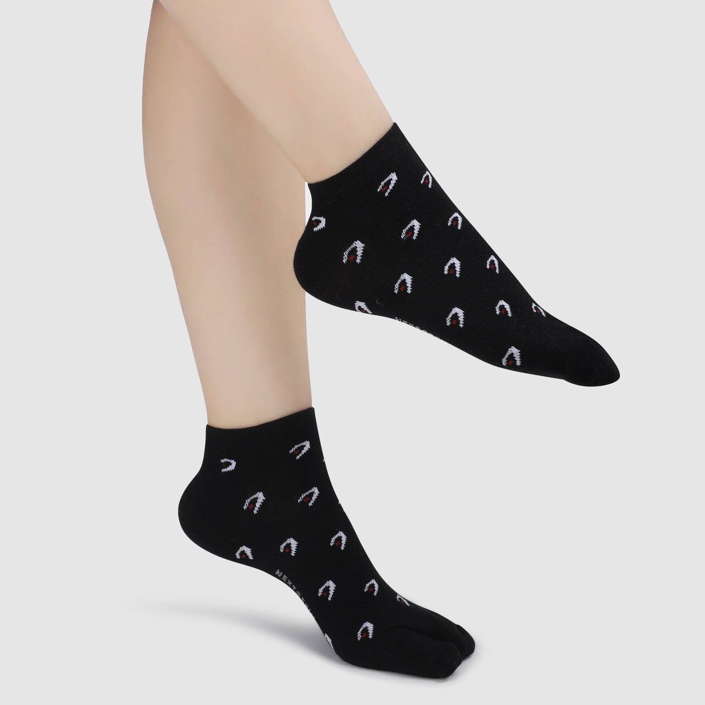 Comet Attack Ankle Thumb Socks-Black