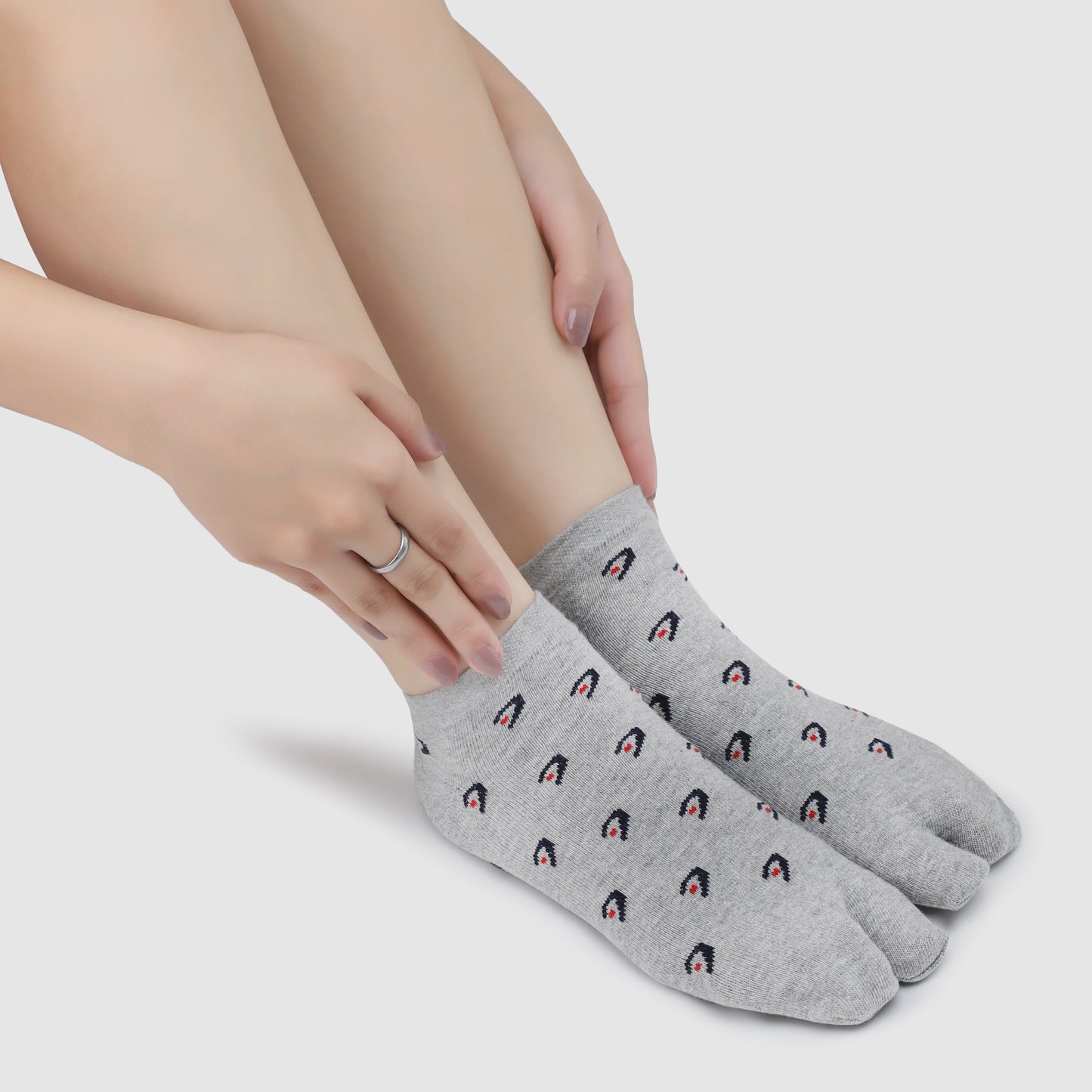 Comet Attack Ankle Thumb Socks-Light Grey