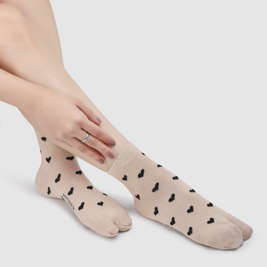 Little Hearts Ankle Thumb Socks-Skin