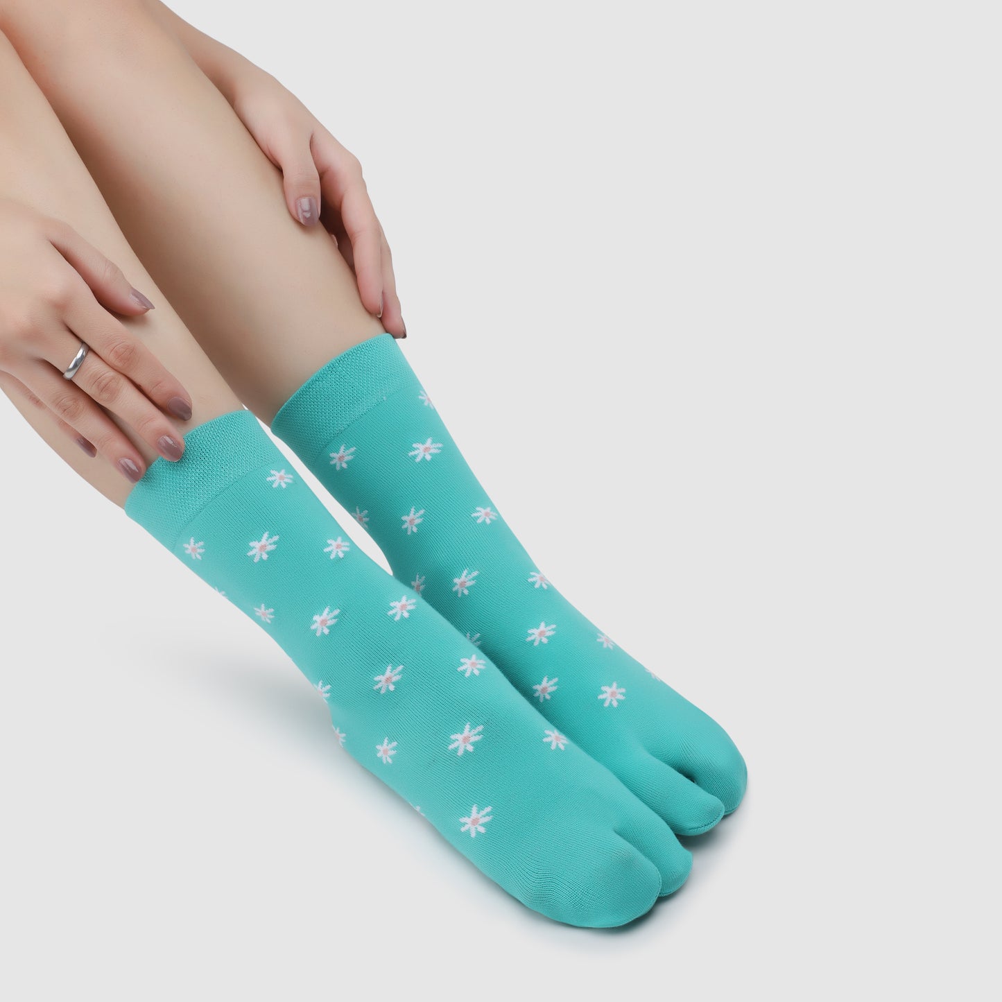 Flower Pattern Ankle Thumb Socks-Aqua
