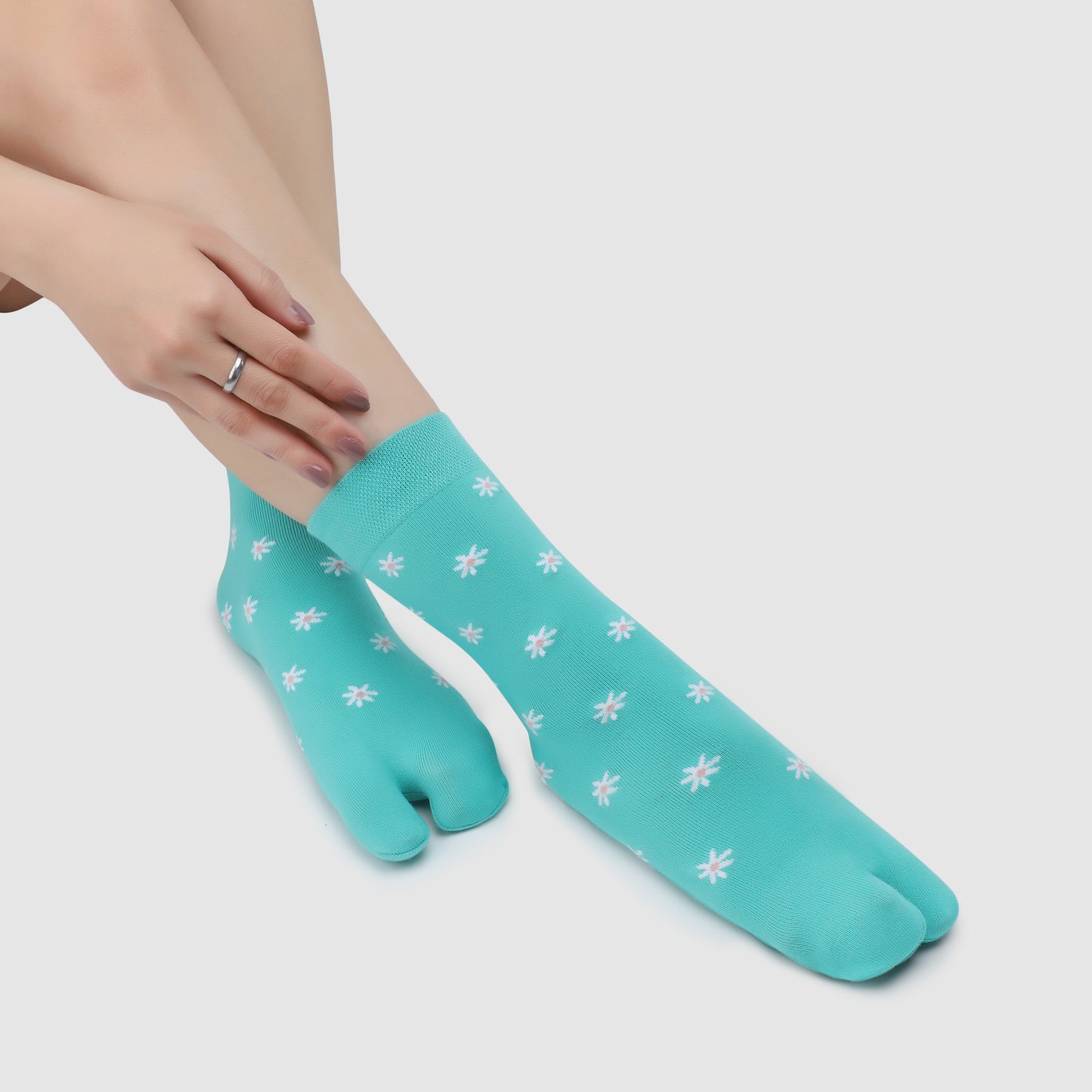 Flower Pattern Ankle Thumb Socks-Aqua