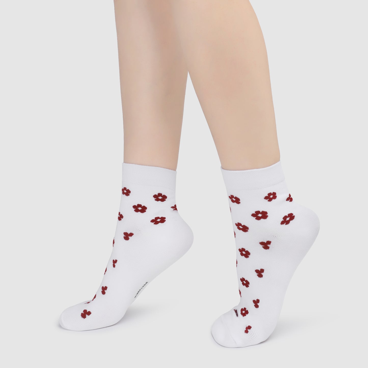 Ditzy Pattern Ankle Socks-White
