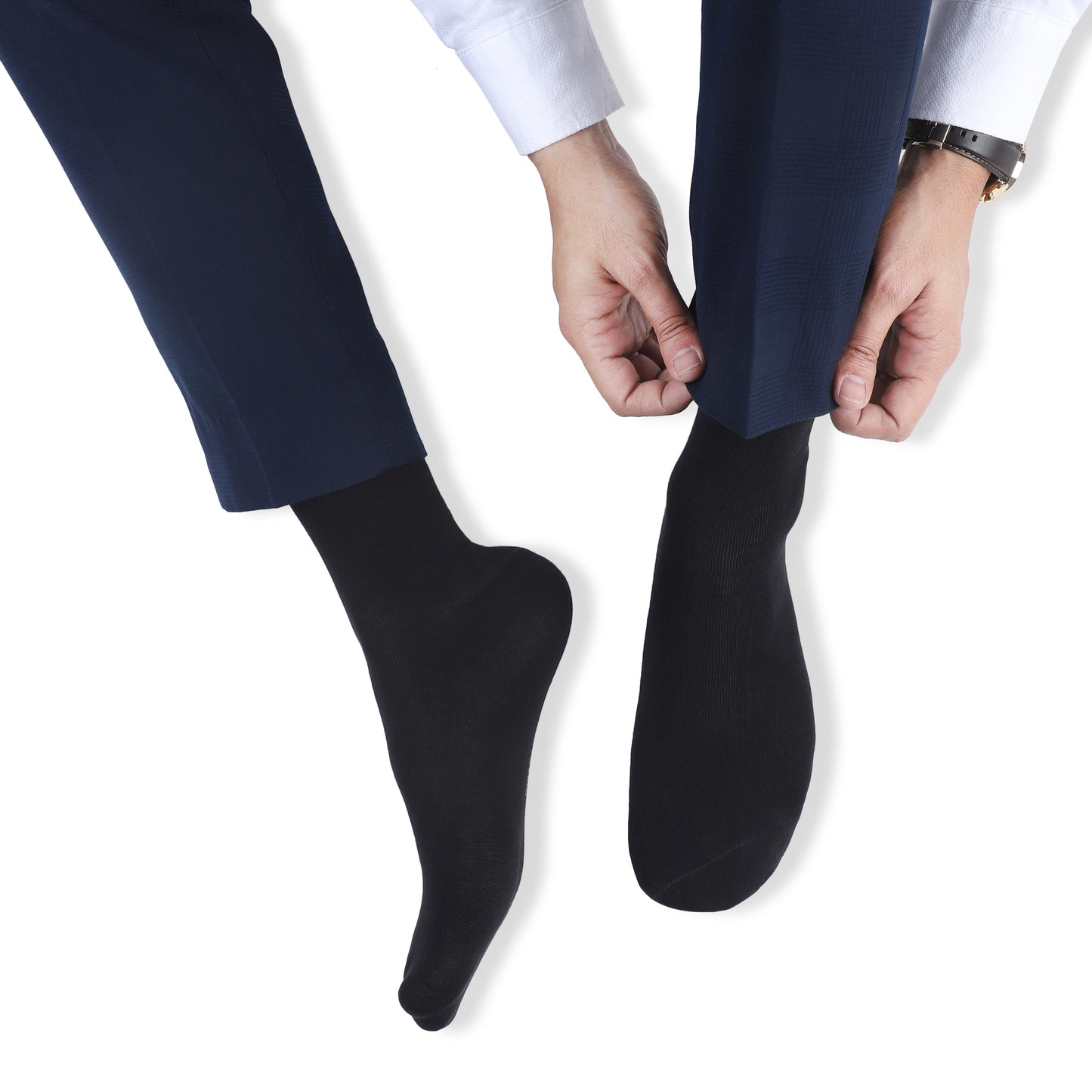 Men Crew Length Seamless Socks-Black