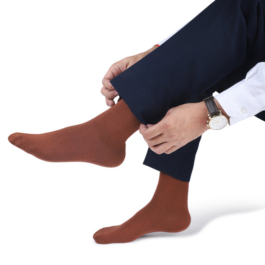 Men Crew Length Seamless Socks-Rust