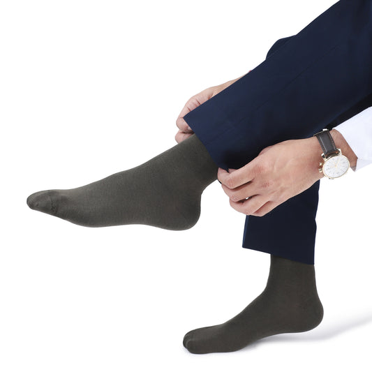 Men Crew Length Seamless Socks-Olive Green