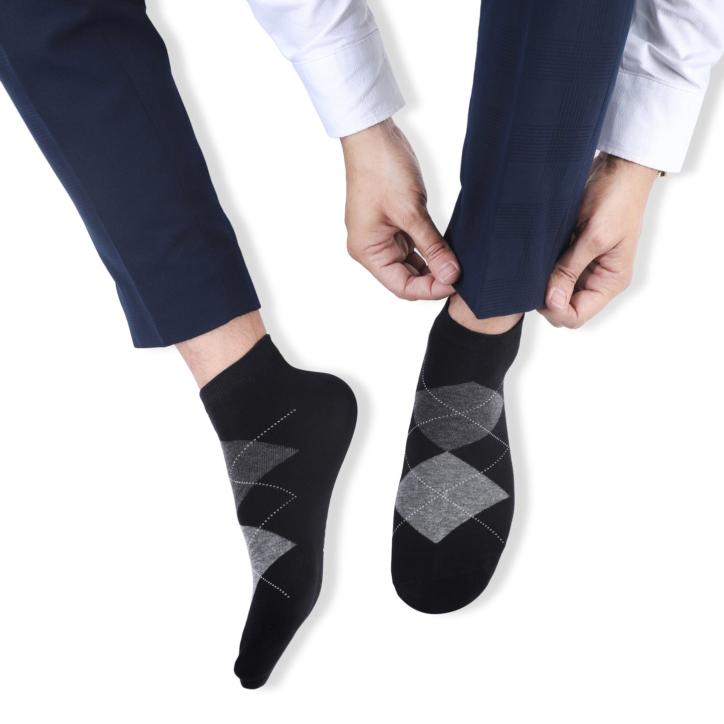 Men Sneaker Length Argyle Pattern Socks- Black