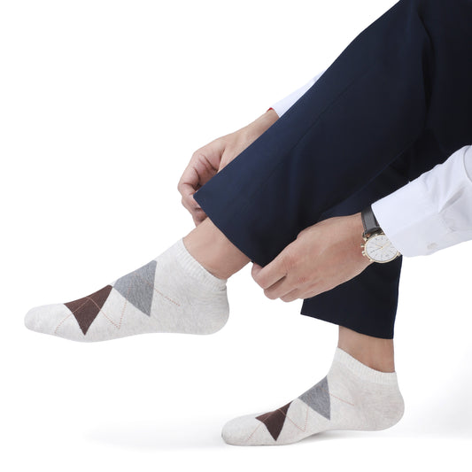 Men Sneaker Length Argyle Pattern Socks- Cream