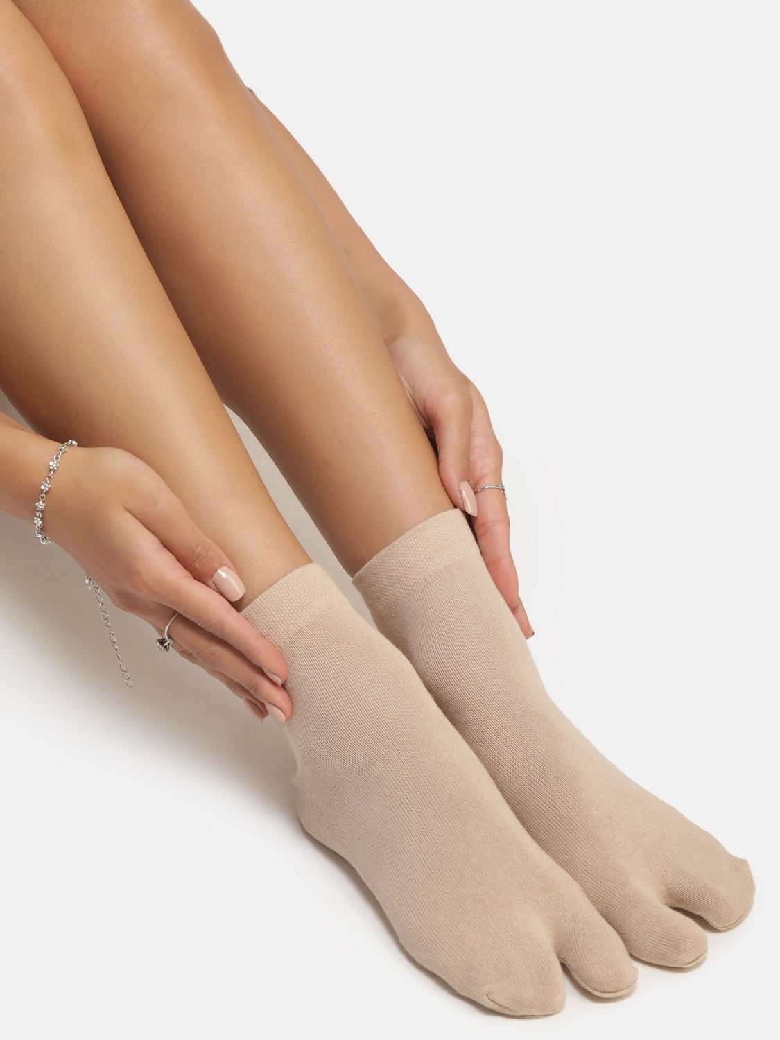 Ankle Length Thumb Socks - Skin