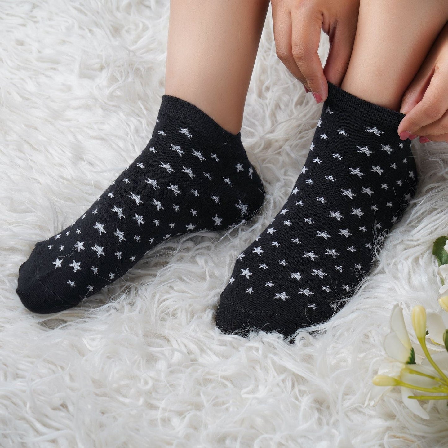 Star Pattern Sneaker Socks (Black)