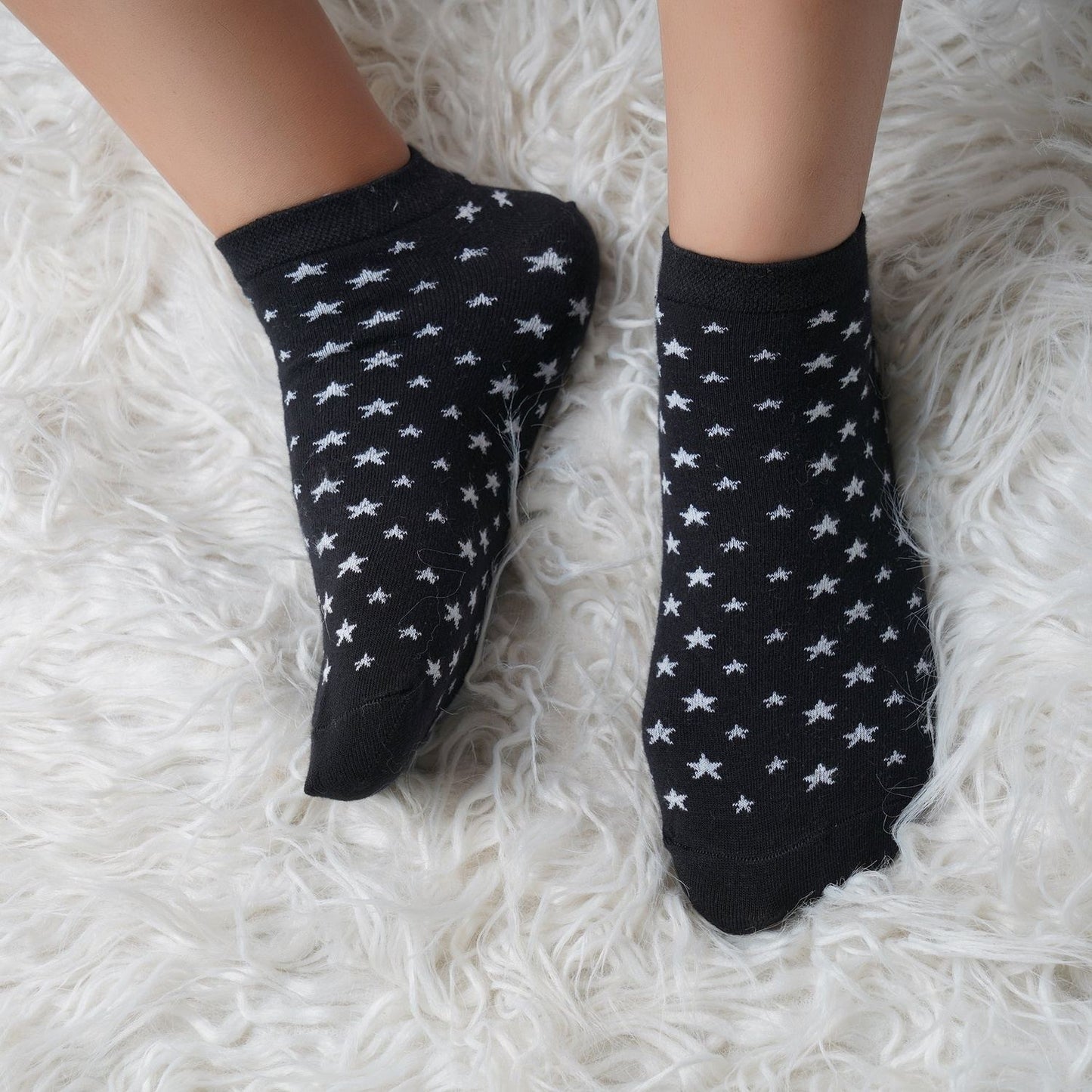 Low Ankle Star Pattern Cotton Socks (Black)