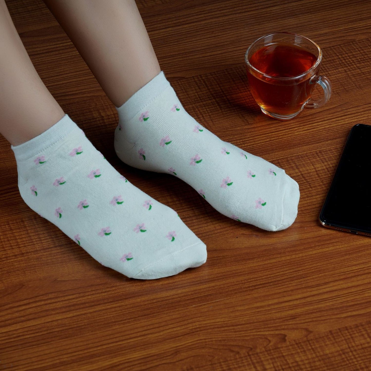 Flower Pattern Sneaker Socks (Peach)