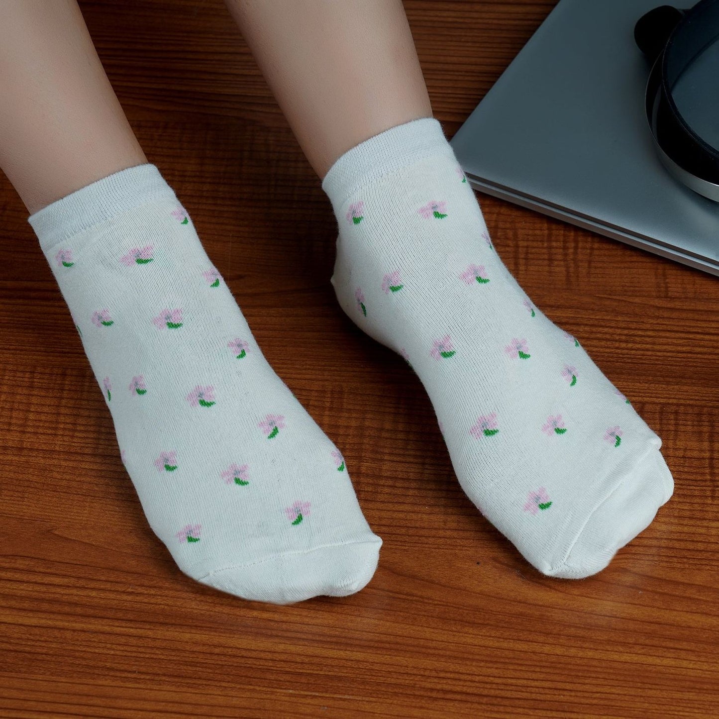 Flower Pattern Sneaker Socks (Peach)