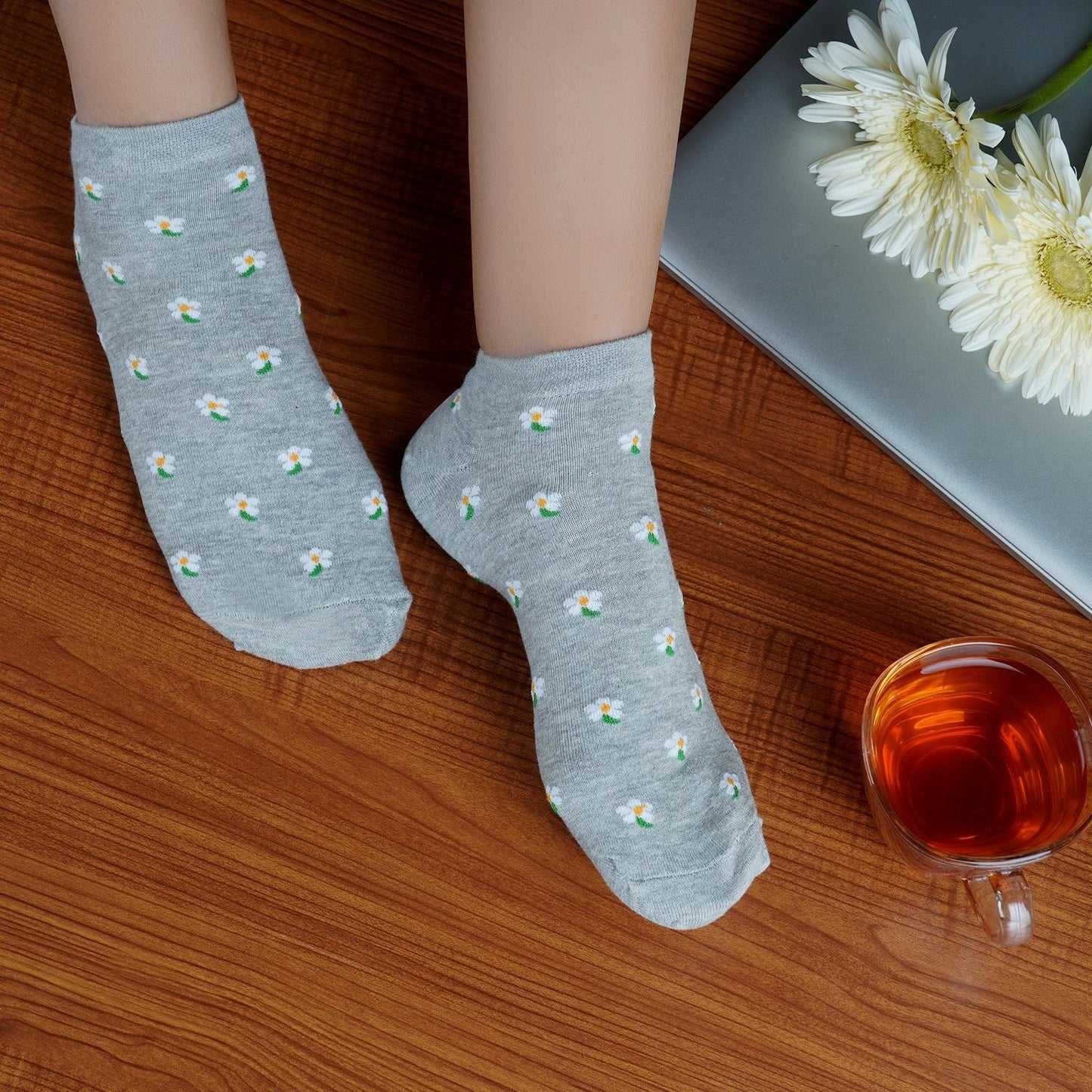 Low Ankle Flower Pattern Socks (Grey)