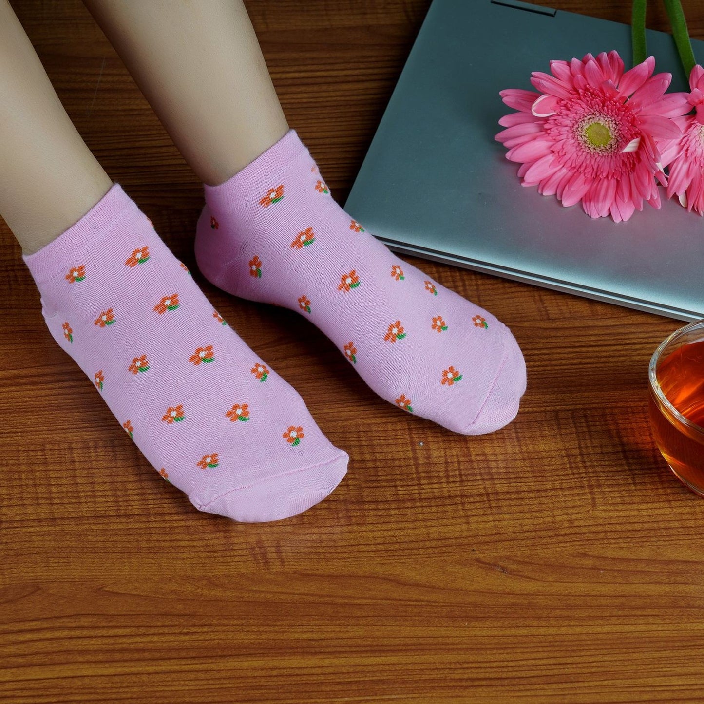 Flower Pattern Sneaker Socks (Pink)