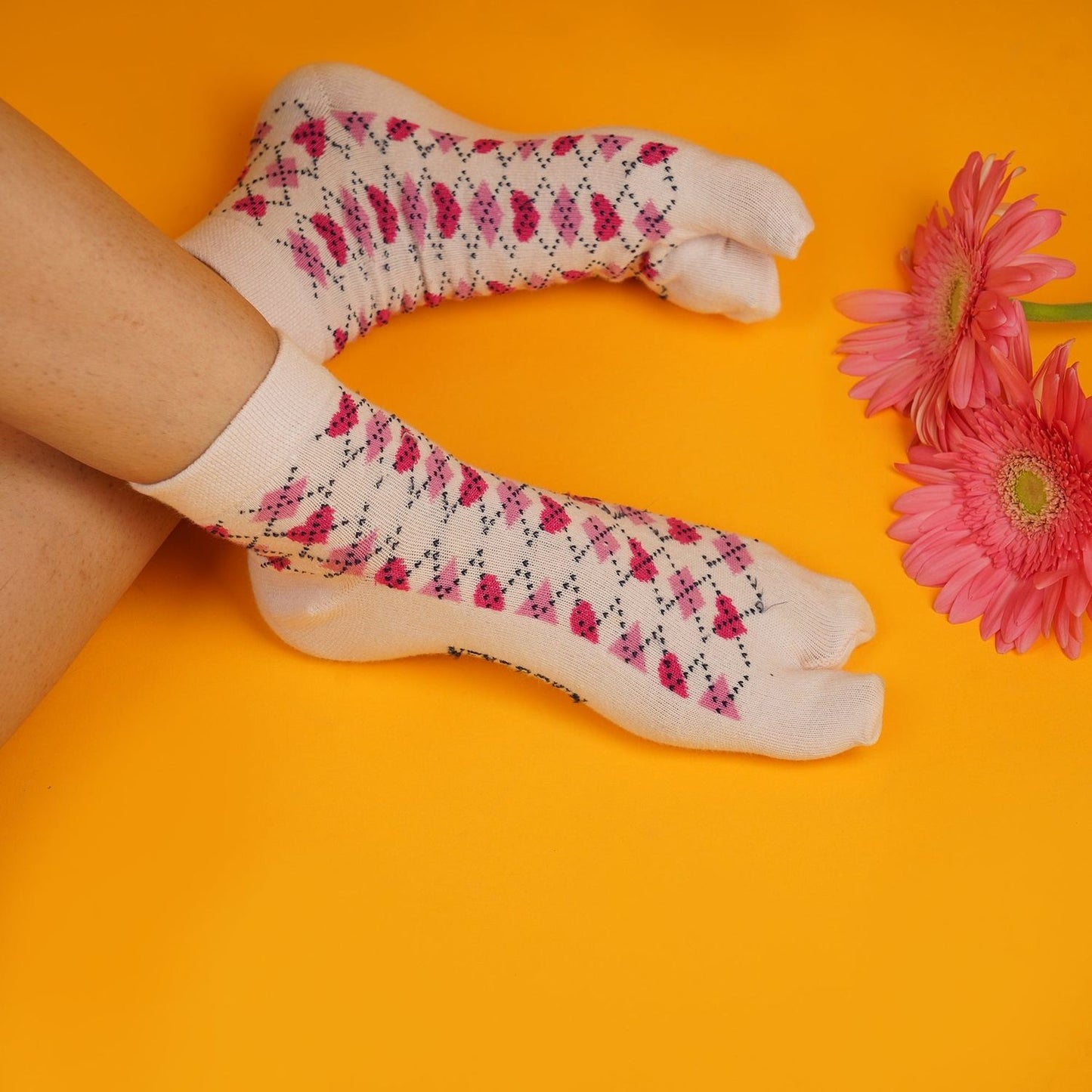 Ankle Thumb Argyle Socks (Pink)