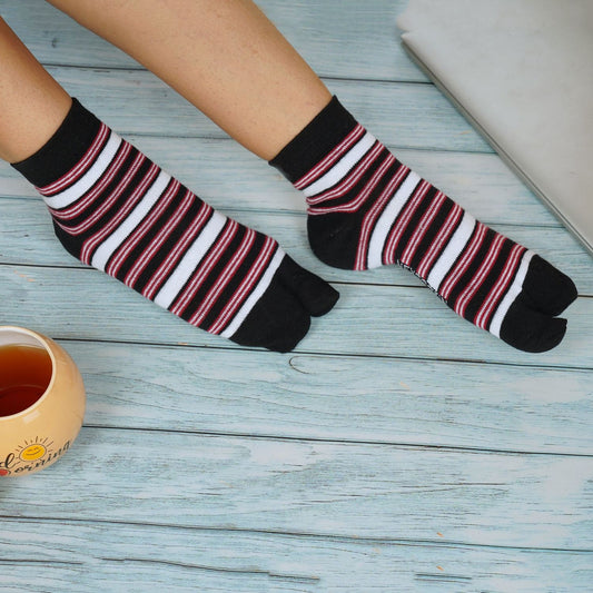 Striped Ankle Thumb Socks (Black)