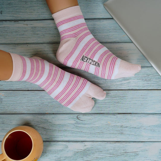 Striped Ankle Thumb Socks (Pink)