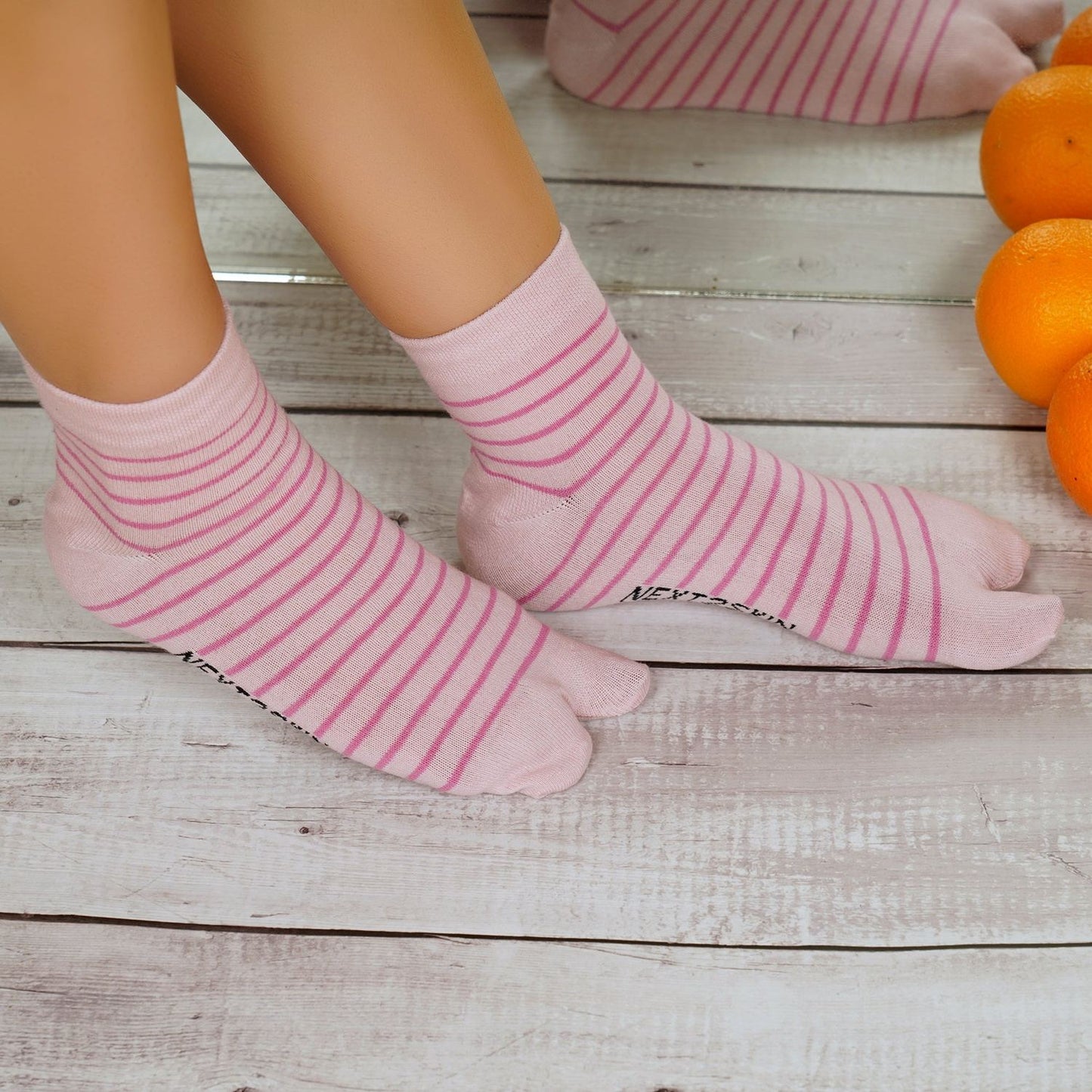Striped Ankle Thumb Socks (Pink)
