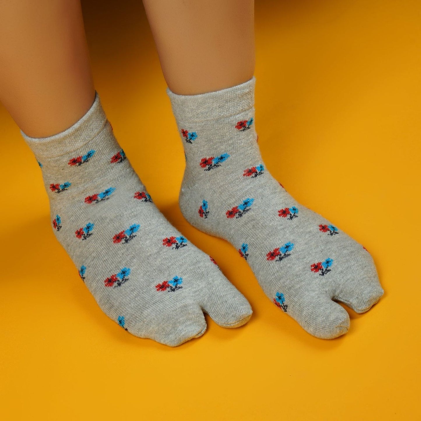 Floral Ankle Thumb Socks (Grey)