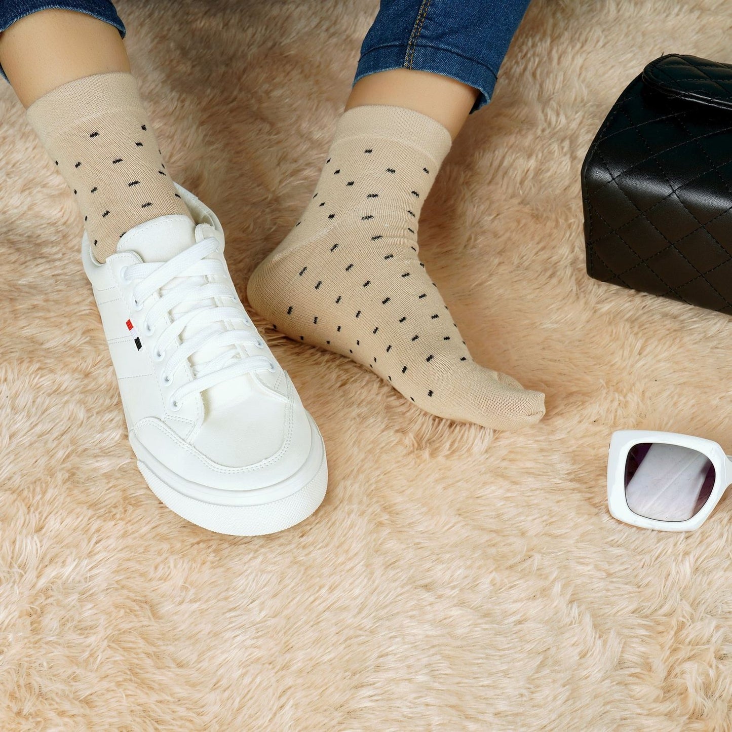Ankle Thumb Dotted Socks (Peach)