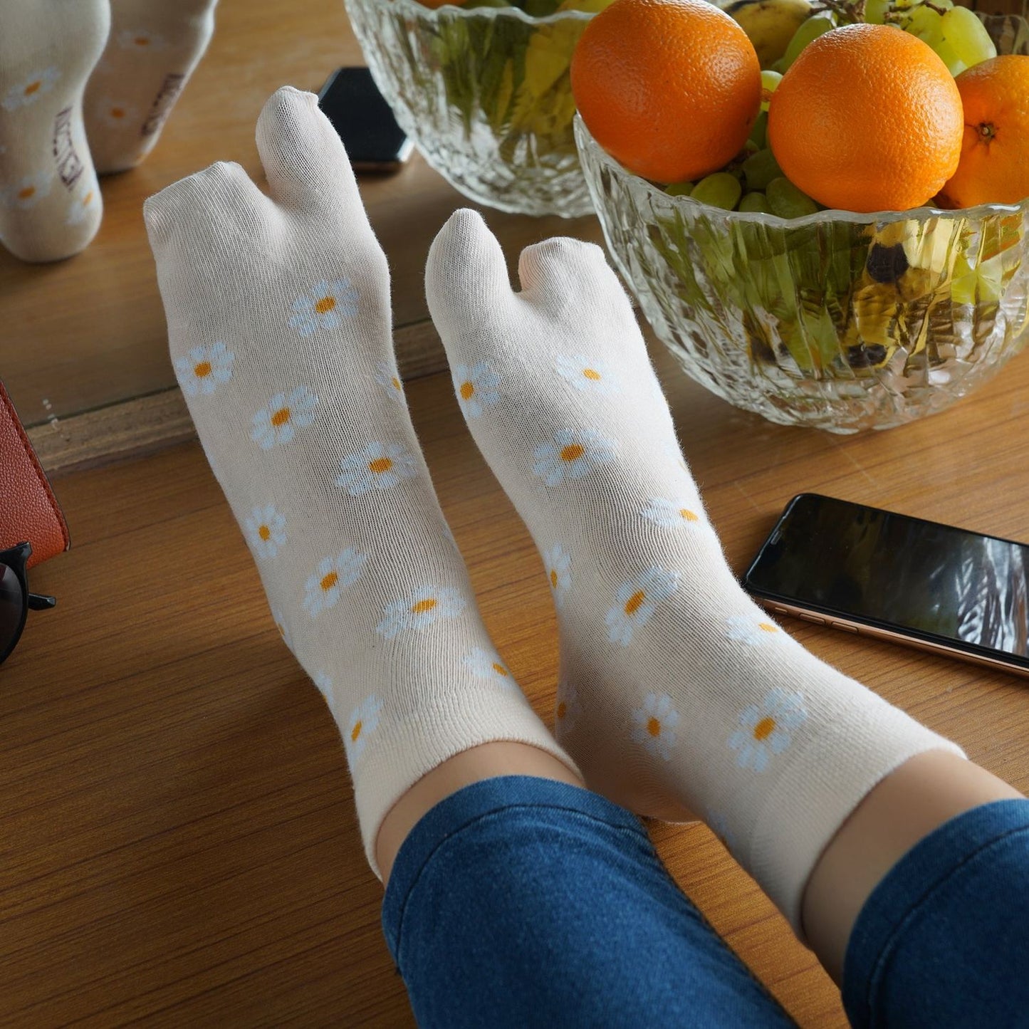 Flower Ankle Thumb Socks (Peach)