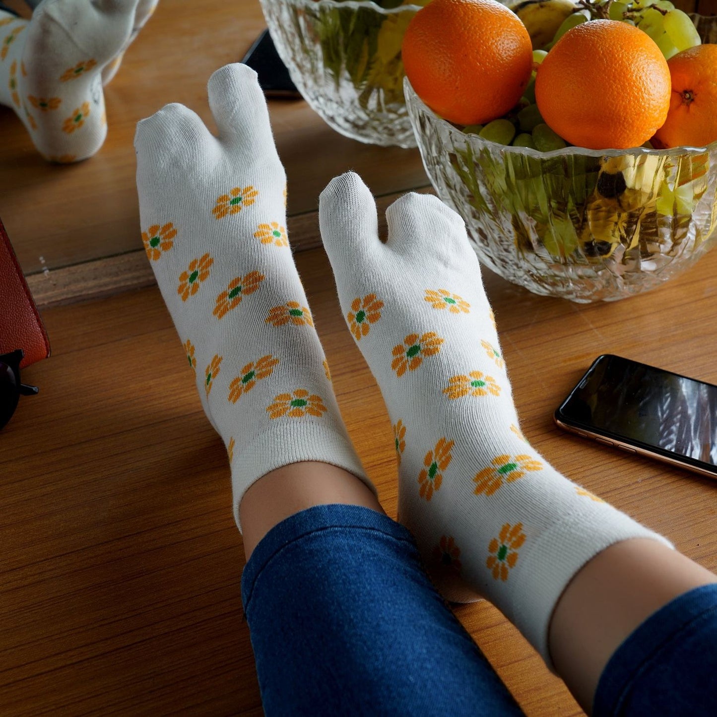 Ankle Thumb Flower Socks (Cream)