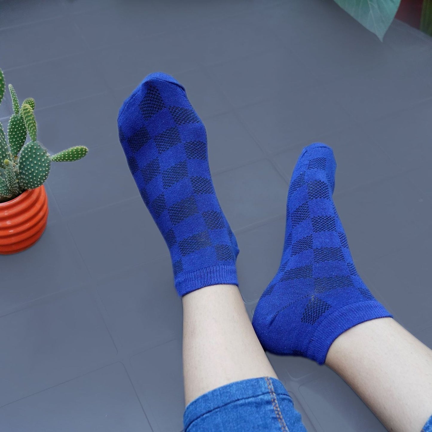 Low Ankle Check Pattern Socks (Navy Blue)