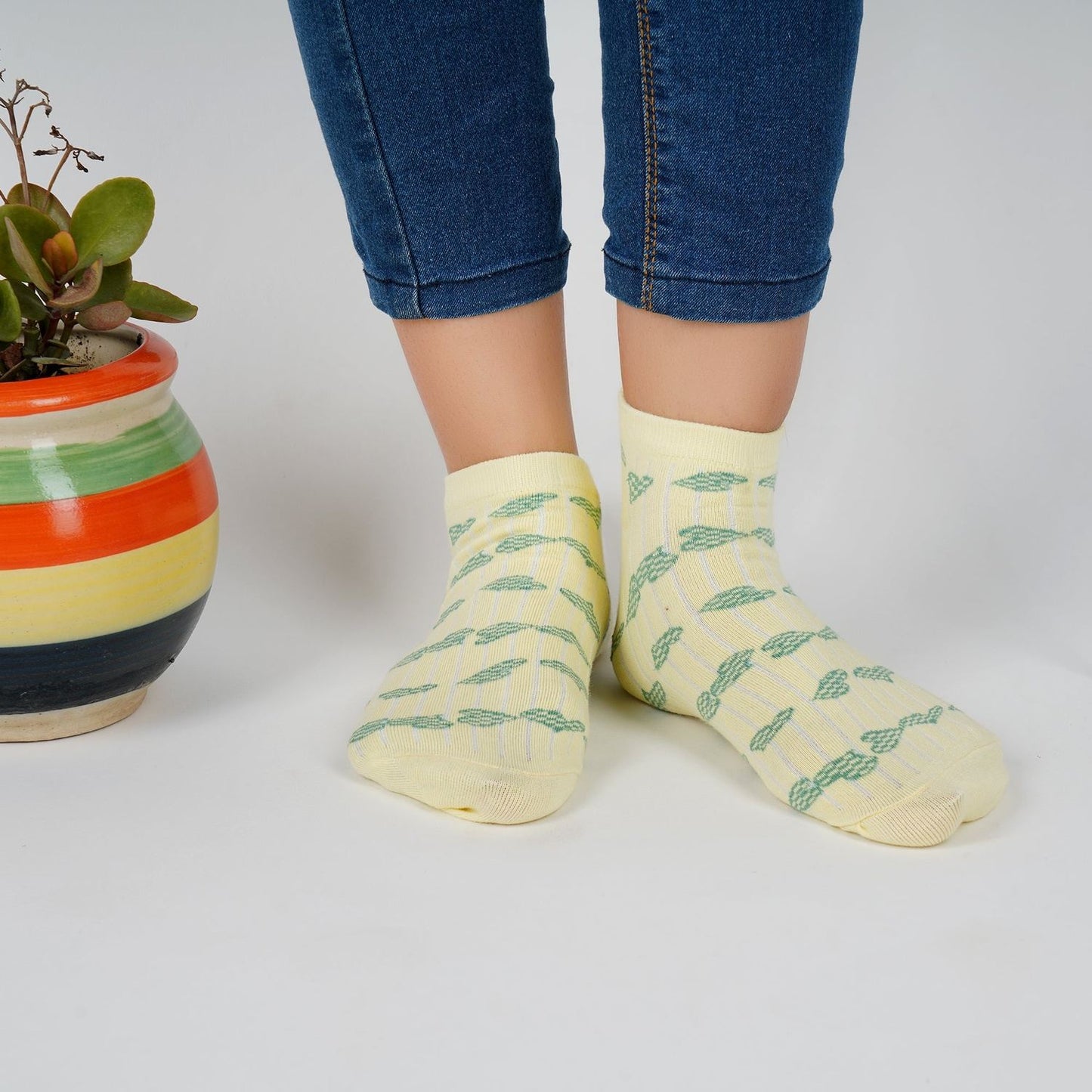 Heart Pattern Sneaker Socks (Yellow)