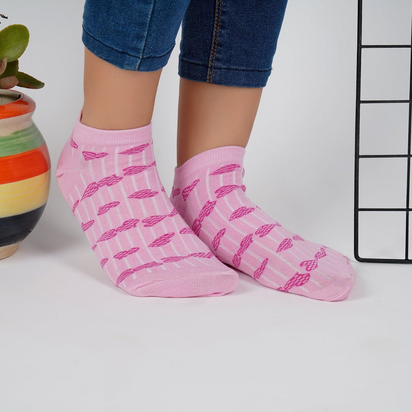 Low Ankle Heart Pattern Socks (Pink)