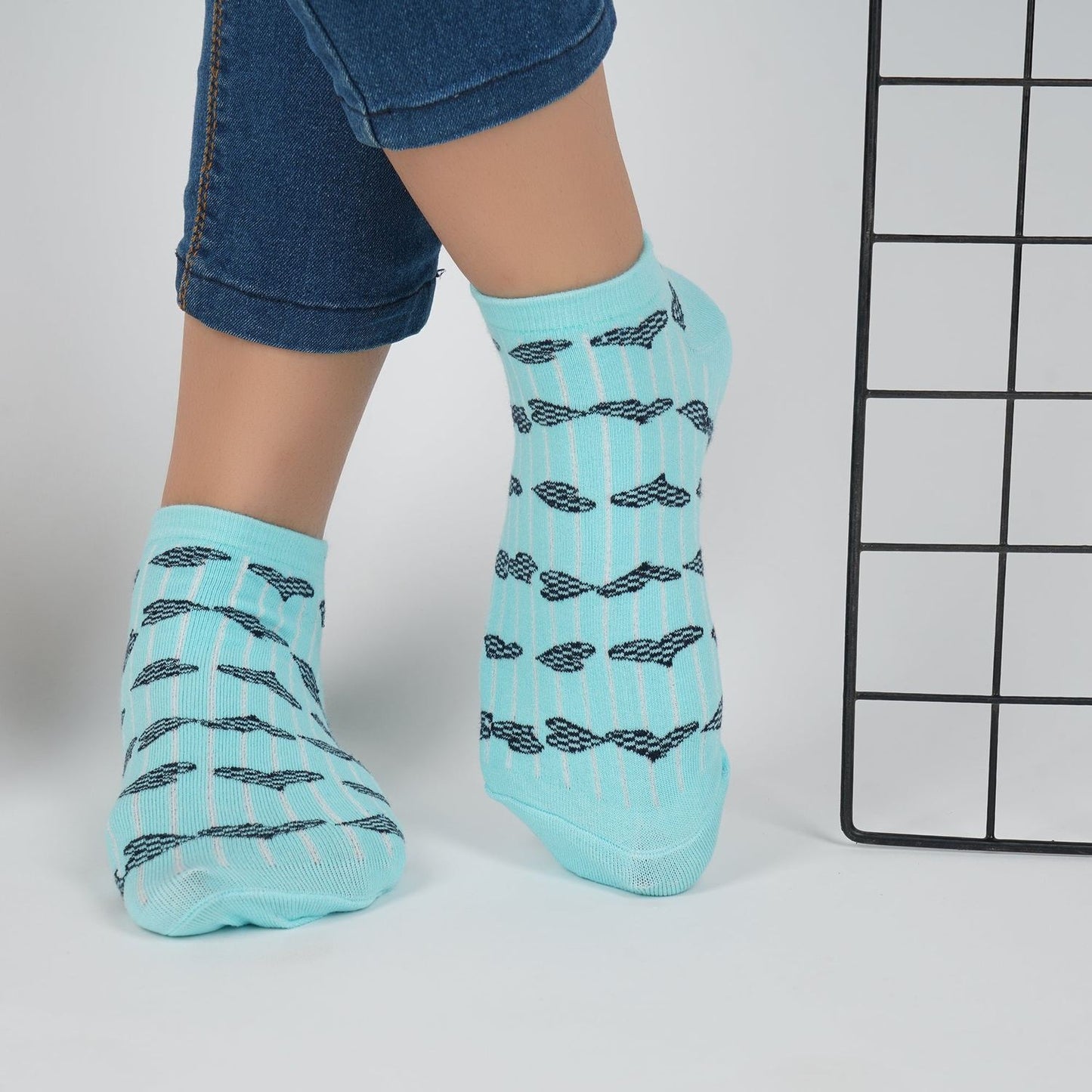 Heart Pattern Sneaker Socks (Light Blue)