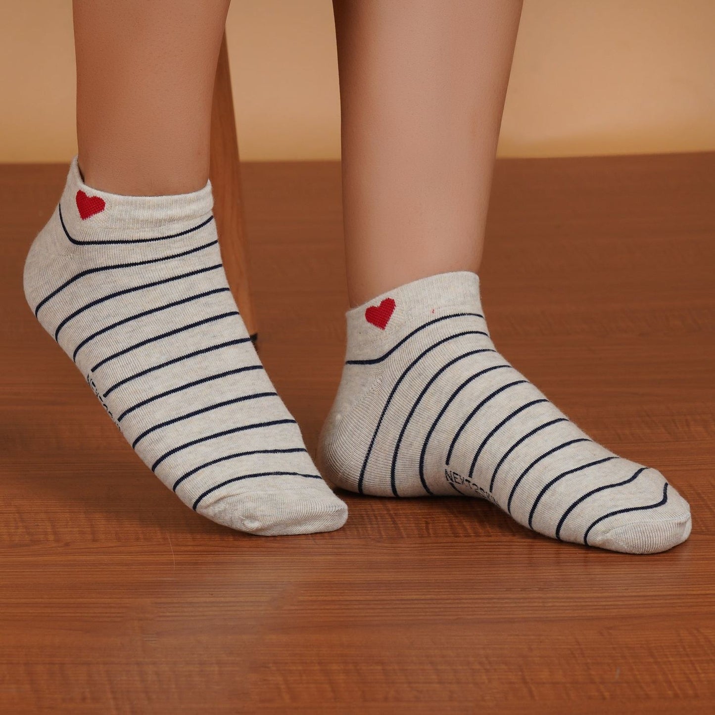 Low Ankle Striped Pattern Socks (Cream)